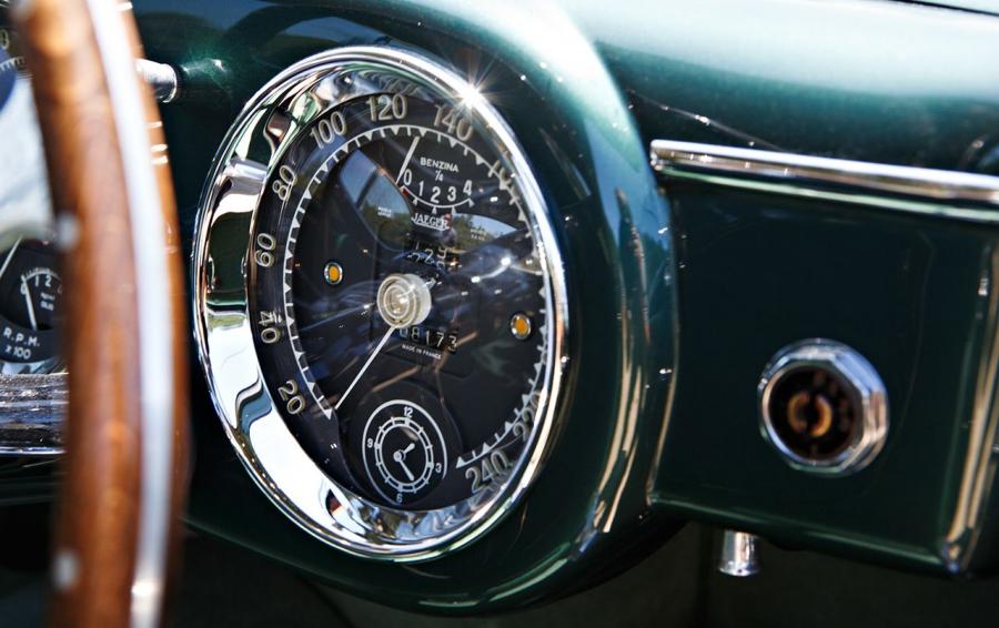 Панель приборов Ferrari 212 Inter Coupe 1951 года  (фото 17 из 25)
